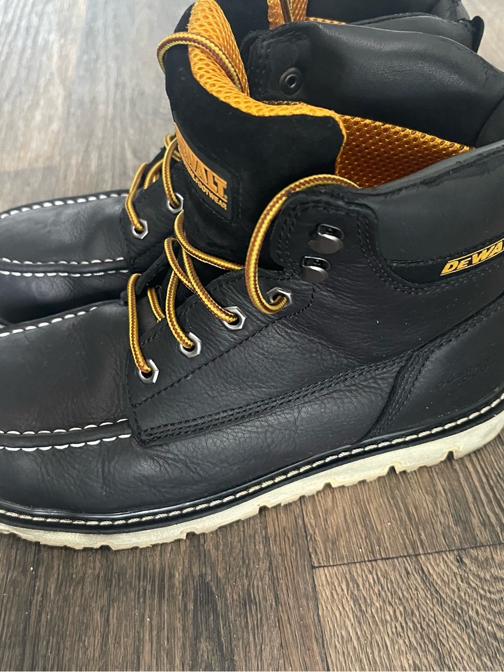 DEWALT Safety work boots